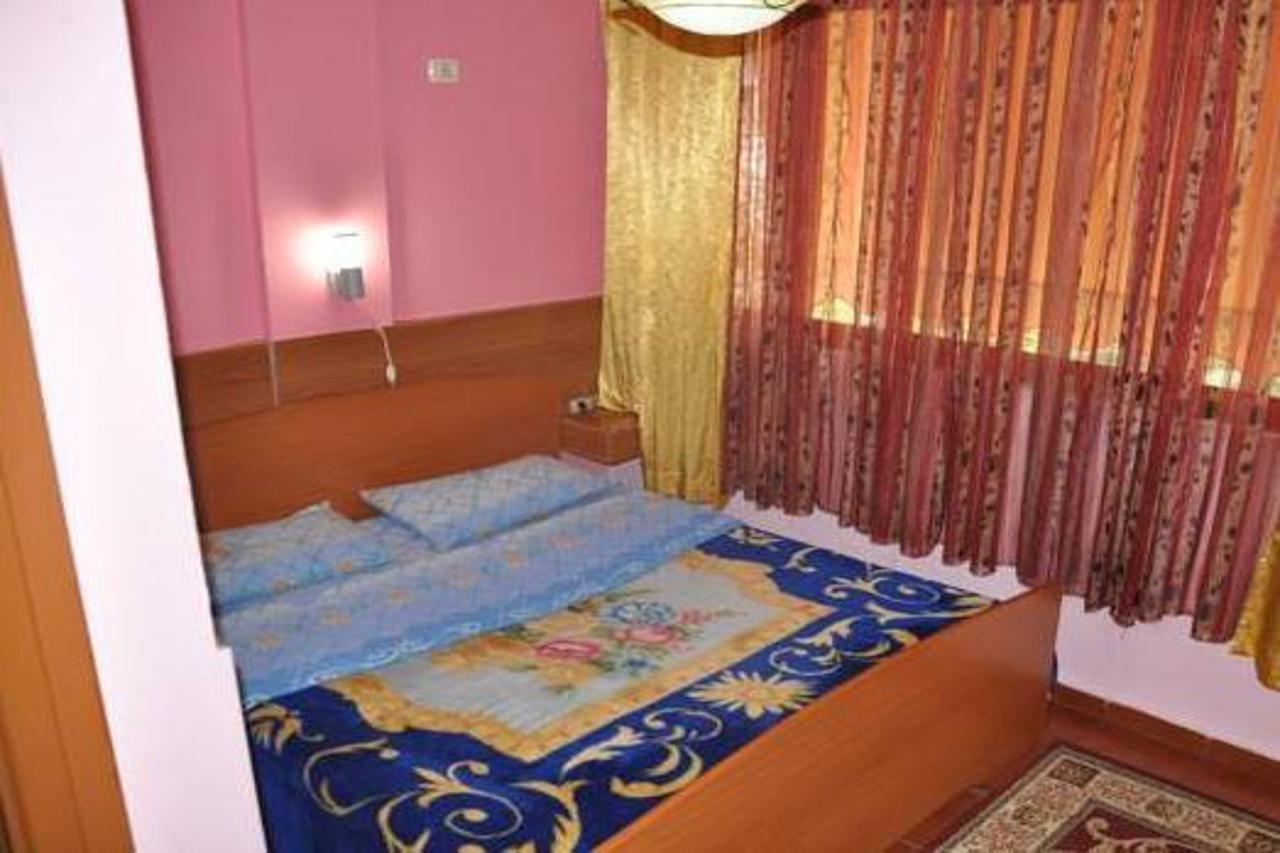 Parlamenti Hotell